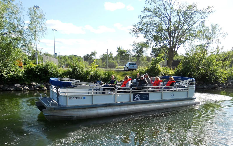 Mscr Invites You To Cruise The Lakes On A Pontoon Boat Northside News